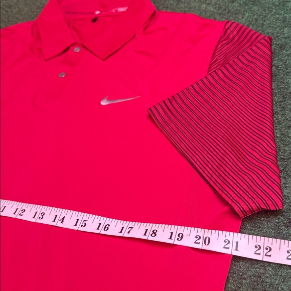 Tiger Woods Collection by Nike Dri-Fit Polo (Red & Black / Size Medium) - Picture 4 of 7